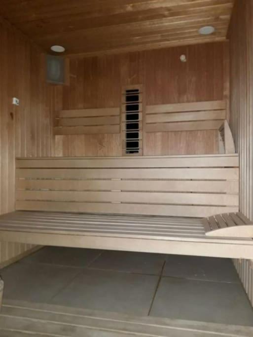 Alezzy Beach Apartament Prima Linie La Mare Нэводари Экстерьер фото